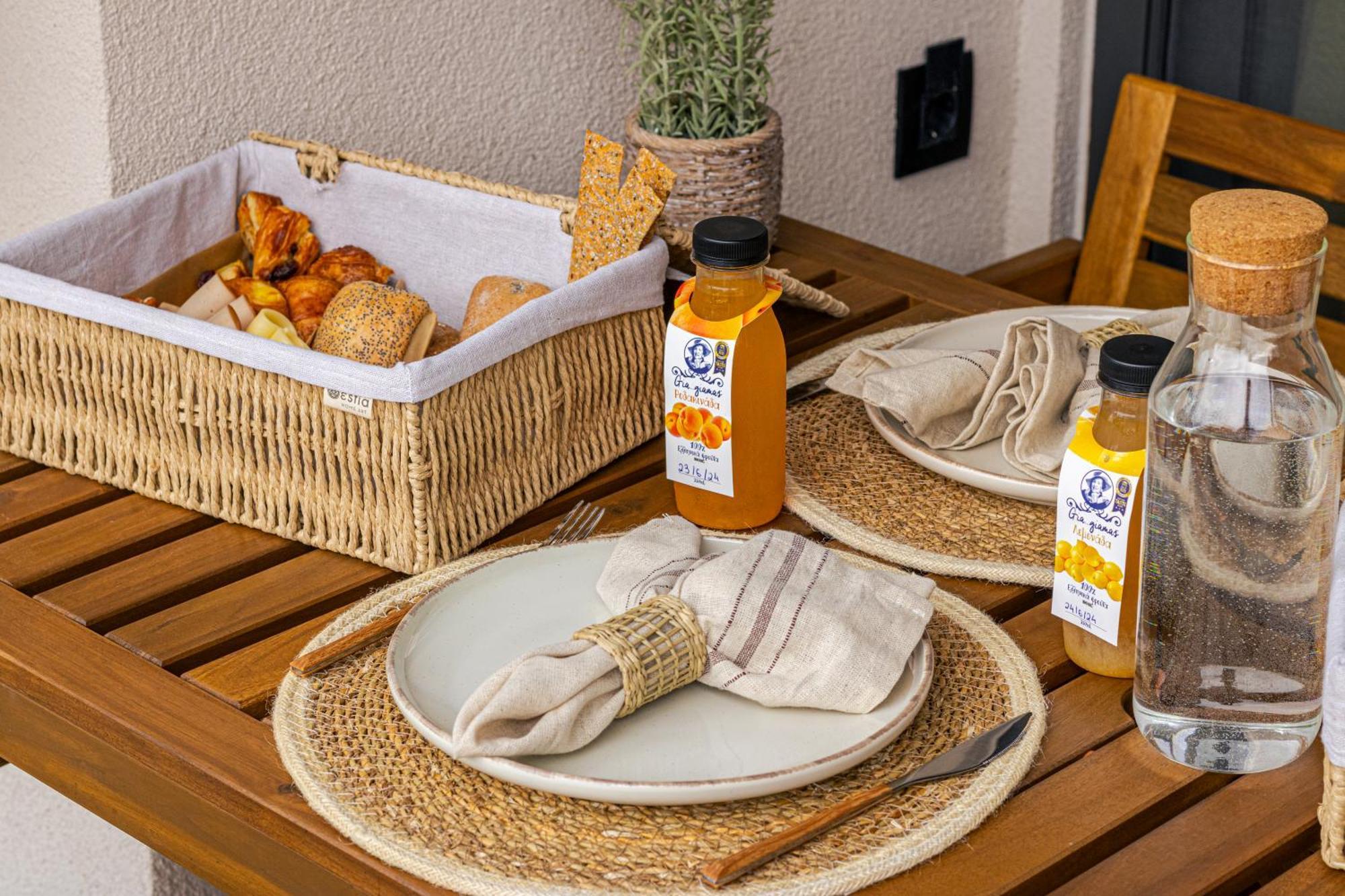 Adorno Private Suites Only Adults & Kids 12 Plus Vrasná Buitenkant foto