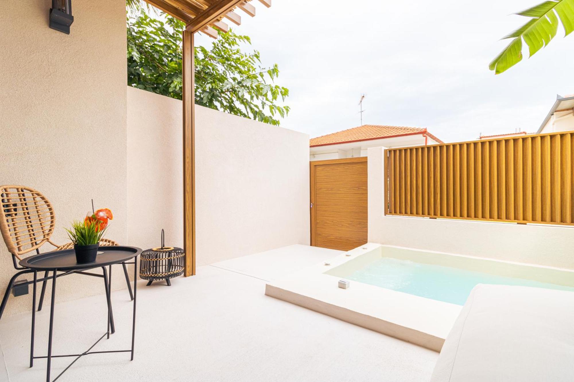 Adorno Private Suites Only Adults & Kids 12 Plus Vrasná Buitenkant foto